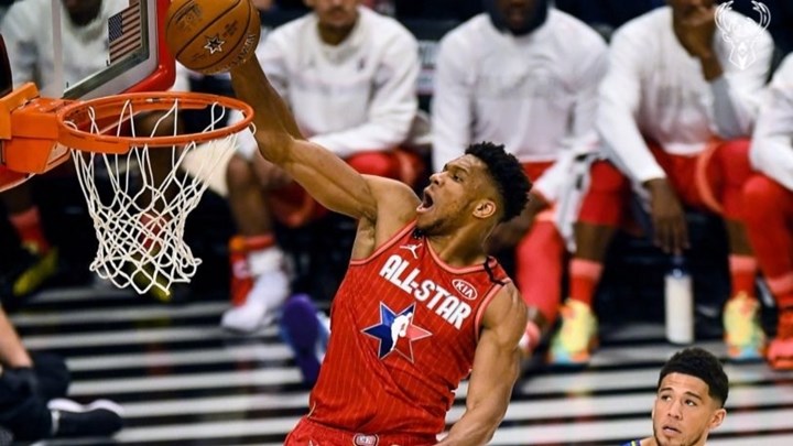 All-Star Game: Νίκησε η ομάδα του Λεμπρόν Τζέιμς – Double double o Αντετοκούνμπο