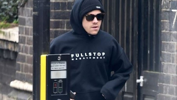 Σοκ για γνωστό popstar – Έπεσε θύμα ληστείας ανήμερα του Αγίου Βαλεντίνου – ΦΩΤΟ