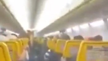 Τρόμος στον αέρα: Πανικός, ουρλιαχτά και προσευχές κατά τη διάρκεια πτήσης – ΒΙΝΤΕΟ