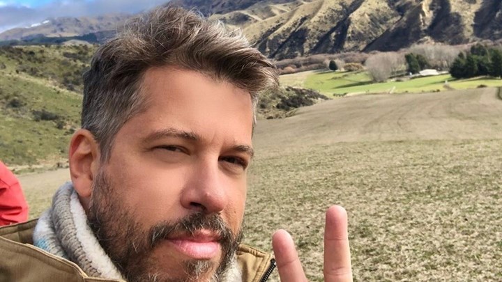 Η ανακοίνωση του ΣΚΑΪ για τον Χάρη Βαρθακούρη