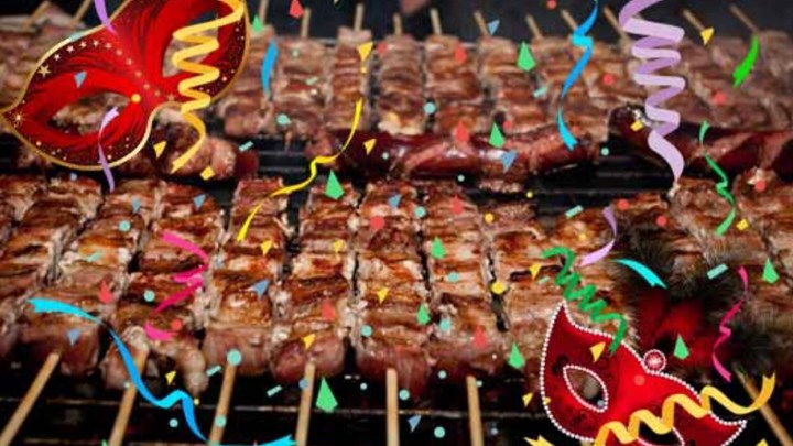 Τσικνοπέμπτη: Οι ρίζες του εθίμου – Πώς εορτάζεται σε ολόκληρη την Ελλάδα – ΦΩΤΟ – ΒΙΝΤΕΟ