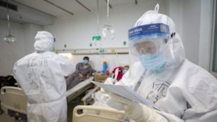 Κορονοϊός: Έρευνα δείχνει ότι μεταδίδεται όπως η γρίπη