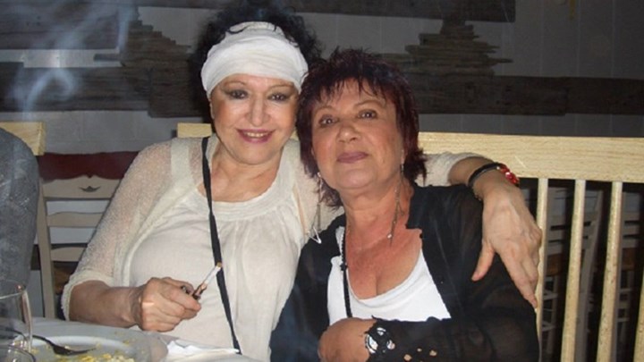 Το ξέσπασμα της φίλης της Μάρθας Καραγιάννη: Ξημεροβραδιάζομαι σε μια κλινική