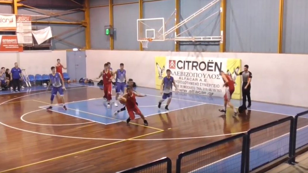 Γάτα εισέβαλε σε αγώνα μπάσκετ – Δείτε τι συνέβη – ΒΙΝΤΕΟ