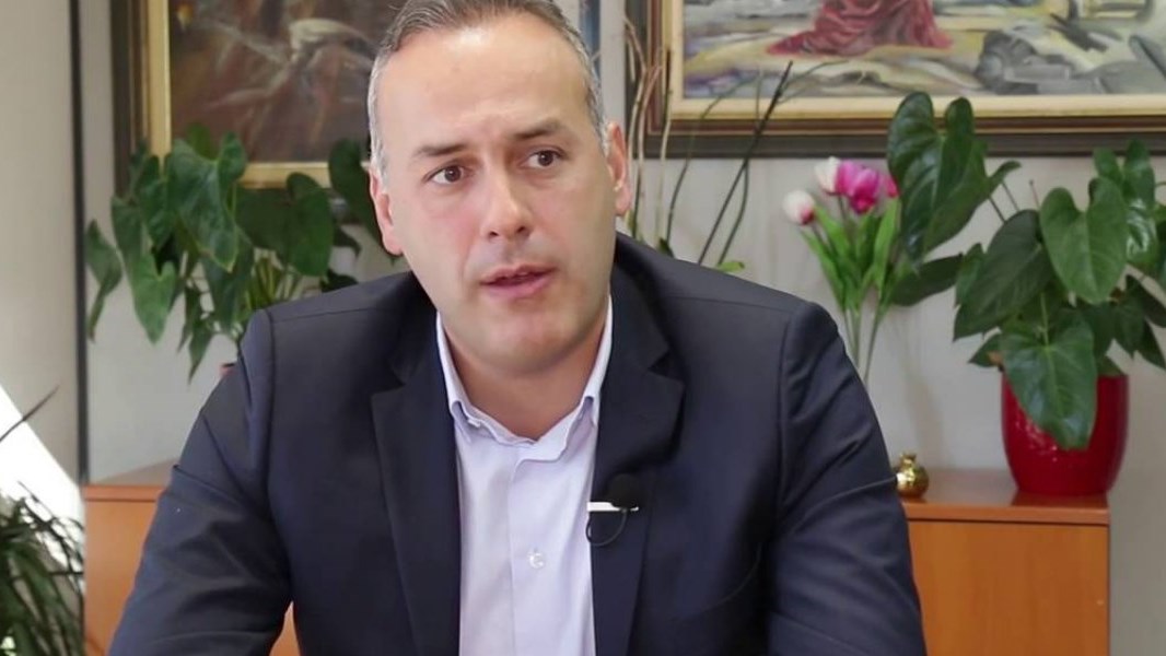 Τροχαίο με εγκατάλειψη στη Γλυφάδα: Η έκκληση του δημάρχου για μάρτυρες