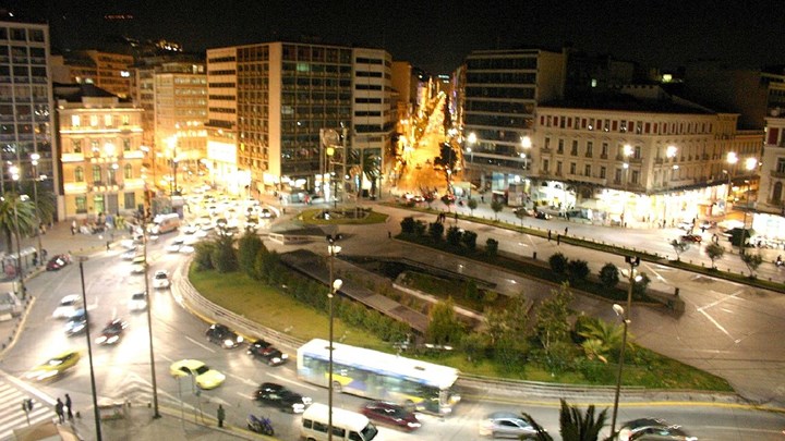 Πλατεία Ομονοίας: Η εξέλιξή της μέσα από φωτογραφίες