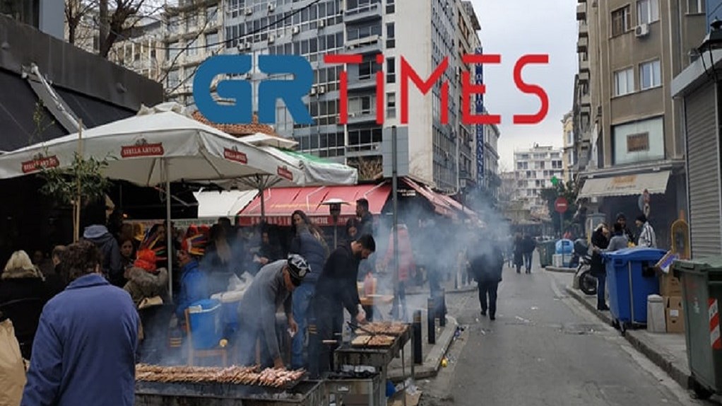 Θεσσαλονίκη: 300 τόνους σκουπίδια στους δρόμους άφησε πίσω της η Τσικνοπέμπτη