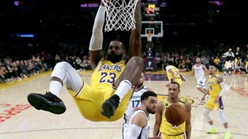 NBA: Τέταρτη σερί νίκη για τους Λέικερς – ΒΙΝΤΕΟ