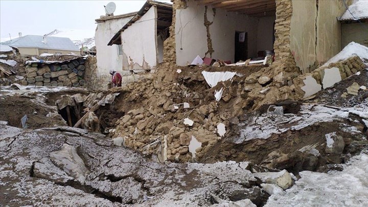 Σεισμός στα σύνορα Τουρκίας – Ιράν: Τουλάχιστον 25 οι τραυματίες