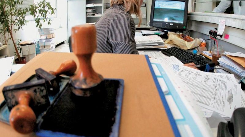 Τι αλλάζει στις μετατάξεις των δημοσίων υπαλλήλων – Πώς θα επιλέγονται οι προϊστάμενοι