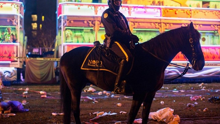 Τραγωδία στη Νέα Ορλεάνη: Άνδρας παρασύρθηκε και σκοτώθηκε από καρναβαλικό άρμα – ΒΙΝΤΕΟ