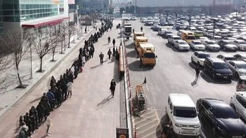 Νότια Κορέα: Ατελείωτες ουρές για μία μάσκα – ΒΙΝΤΕΟ