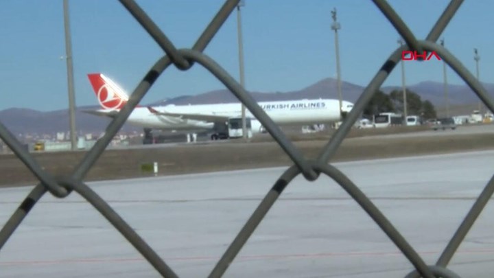 Κορονοϊός: Συναγερμός στην Τουρκία – Πιθανό κρούσμα σε αεροπλάνο – ΦΩΤΟ – ΒΙΝΤΕΟ