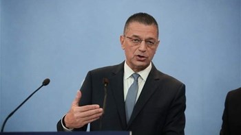 Στεφανής για μεταναστευτικό: Σε πιλοτική εφαρμογή τα πλωτά φράγματα