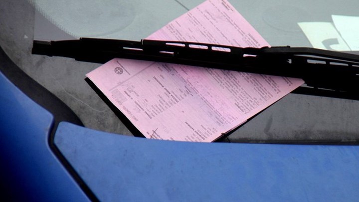 Πρωτοδικείο: Τι αποφάσισε για τις κλήσεις που αφήνουν Τροχαία και Δημοτική Αστυνομία στα παρμπρίζ