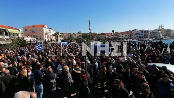 Μυτιλήνη: Συνεχίζεται και την Πέμπτη η γενική απεργία