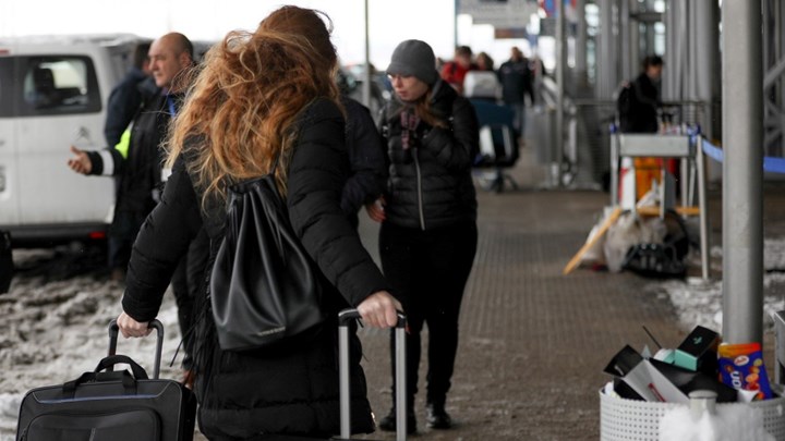 Θεσσαλονίκη: Τι δήλωσε συνεπιβάτης της 38χρονης που διαγνώστηκε με κορονοϊό