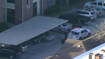 Θεία πυροβόλησε κατά λάθος τον ανιψιό της λόγω selfie