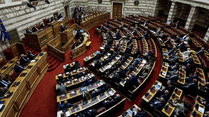 Κορονοϊός: Έκτακτα μέτρα στη Βουλή