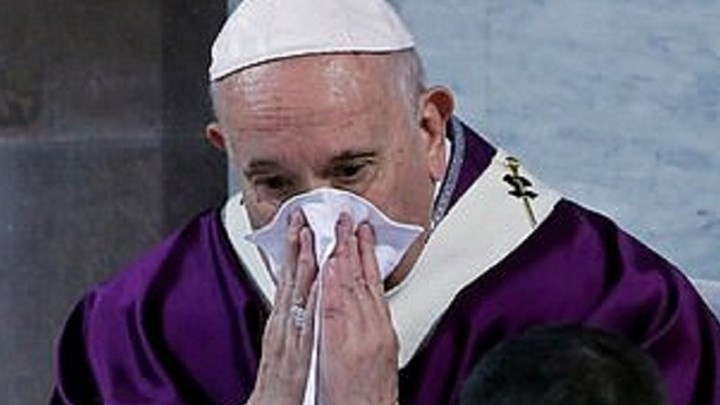 Άρρωστος ο Πάπας Φραγκίσκος – Ανησυχία λόγω της εξάπλωσης του κορονοϊού
