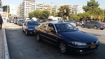 Κορονοϊός: Αναζητούνται τρεις οδηγοί ταξί που μετέφεραν την 38χρονη στη Θεσσαλονίκη
