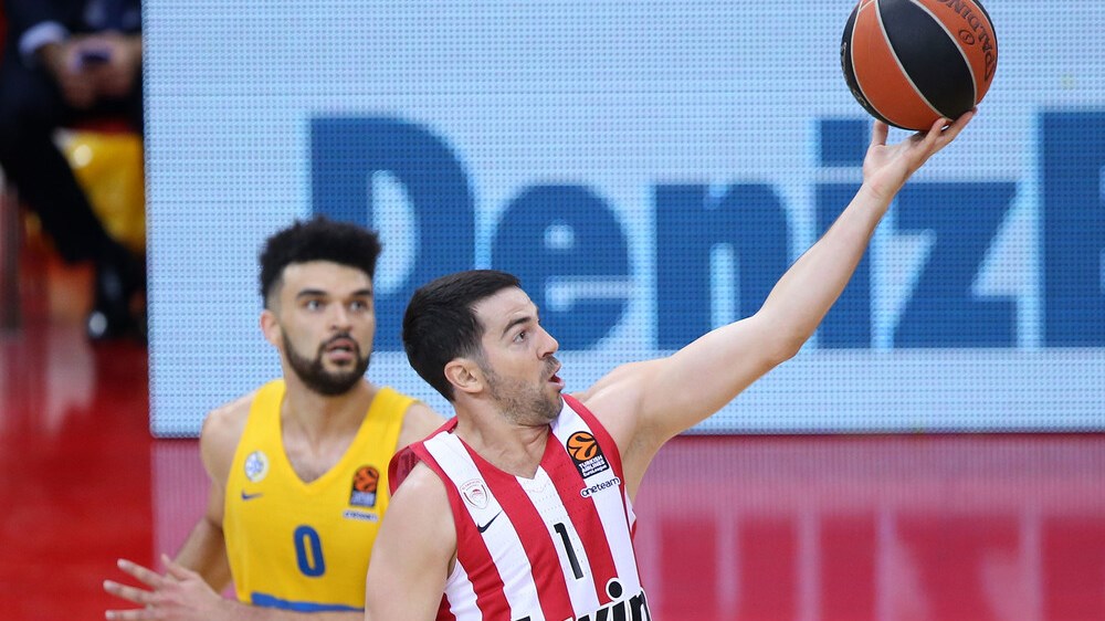 Μακάμπι – Ολυμπιακός 52-50 (30′)