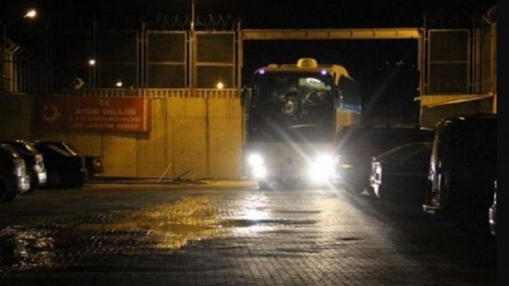 Τούρκος δημοσιογράφος: Η ροή προσφύγων προς την Ελλάδα συντονίζεται από την ΜΙΤ