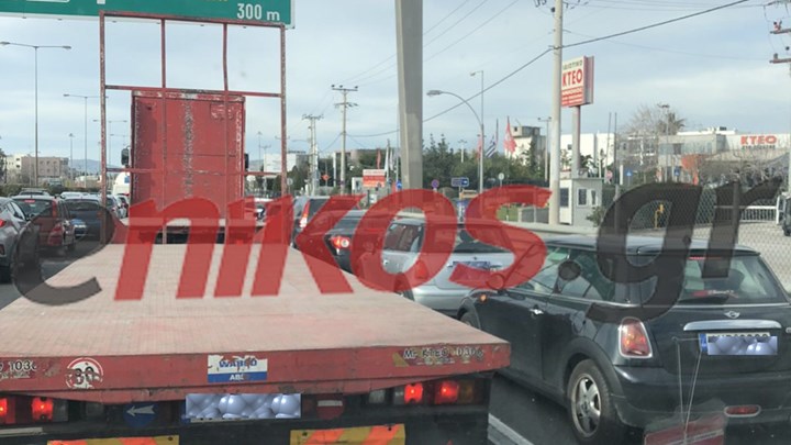 Αδιόρθωτοι οδηγοί κλείνουν τη ΛΕΑ – ΦΩΤΟ αναγνώστη