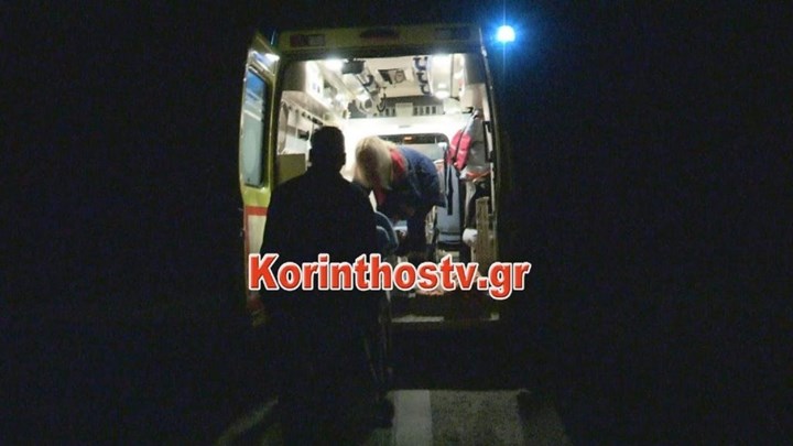 Λέχαιο: Νεκρός 23χρονος σε τροχαίο – Το αυτοκίνητό του “καρφώθηκε” σε μάντρα – ΦΩΤΟ