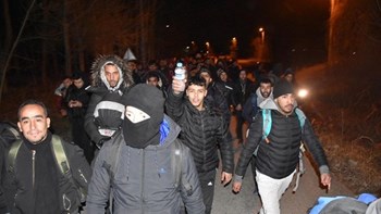 Νέο SMS από την κυβέρνηση προς τους μετανάστες – Τι αναφέρει