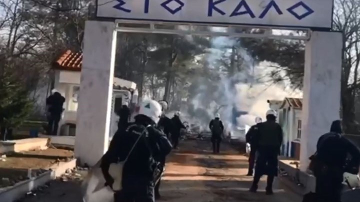 Νέα επεισόδια στον Έβρο μεταξύ αστυνομικών και μεταναστών – ΒΙΝΤΕΟ