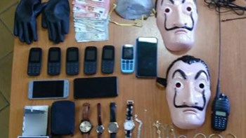 Αγρίνιο: Διαρρήκτες “χτυπούσαν” φορώντας μάσκες από το La Casa De Papel – ΦΩΤΟ