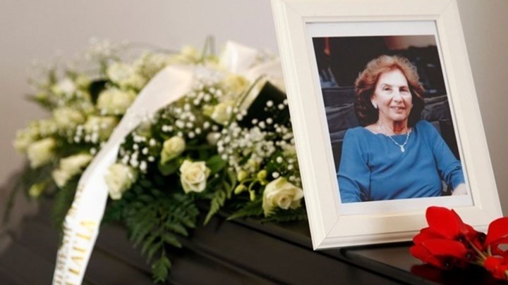 Άλκη Ζέη: Σε κλίμα οδύνης το τελευταίο “αντίο” στη σπουδαία συγγραφέα