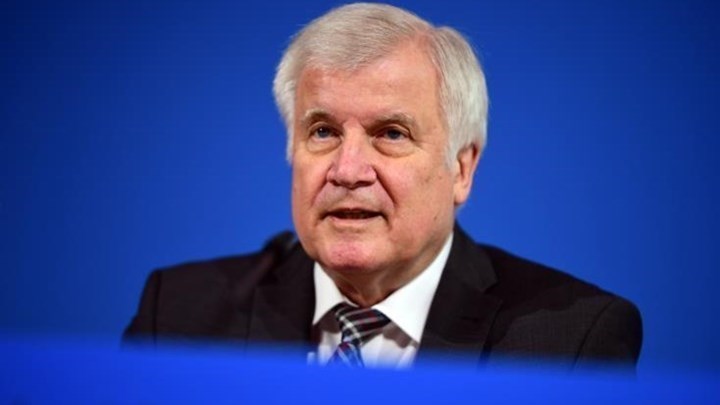 Ζεεχόφερ: Θα στηρίξουμε την Ελλάδα όπου είναι εφικτό