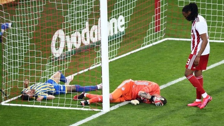 Ολυμπιακός: Αγώνας δρόμου του Σα για να προλάβει την αναμέτρηση με τη Γουλβς