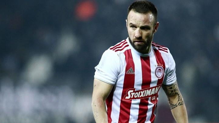 Ολυμπιακός: Υπέγραψε το νέο του συμβόλαιο ο Βαλμπουενά