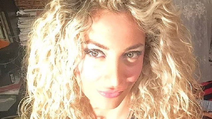 Μπερλουσκόνι: Η 30χρονη σύντροφός του “χτύπησε” τατουάζ το όνομά του – ΦΩΤΟ