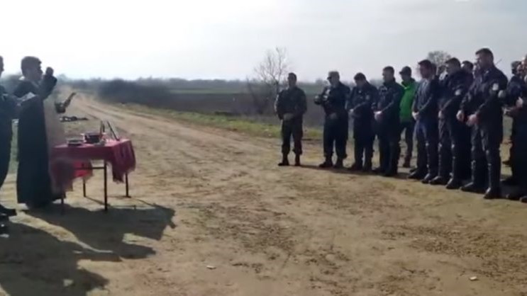 Έβρος: Αγιασμός στον στρατό που επιχειρεί στα σύνορα – ΒΙΝΤΕΟ