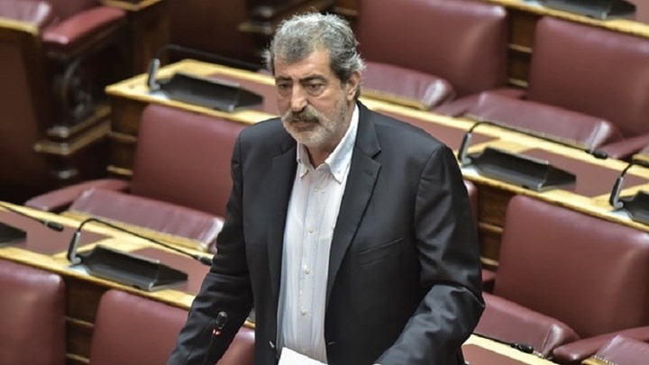 Έξαλλος ο Πολάκης: Χριστιανοταλιμπανισμός να μεταλαμβάνουν από το ίδιο κουτάλι – ΒΙΝΤΕΟ