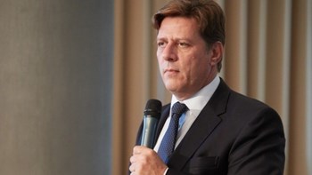 Βαρβιτσιώτης: Ο Ερντογάν χρησιμοποιεί αθώους για να εκβιάσει την Ελλάδα και την ΕΕ