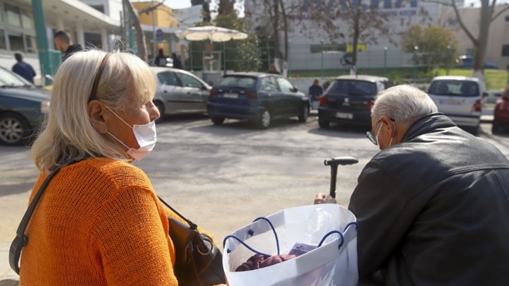 Κορονοϊός: Αναστέλλεται η λειτουργία των ΚΑΠΗ σε όλη τη χώρα