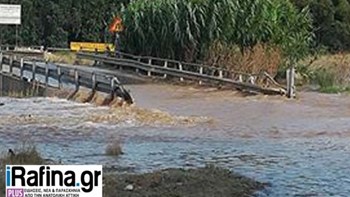 Κακοκαιρία: Κλειστοί δρόμοι λόγω της βροχόπτωσης στη Ραφήνα – ΒΙΝΤΕΟ