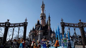 Κορονοϊός: Θετικός στον ιό εργαζόμενος στη Disneyland στο Παρίσι