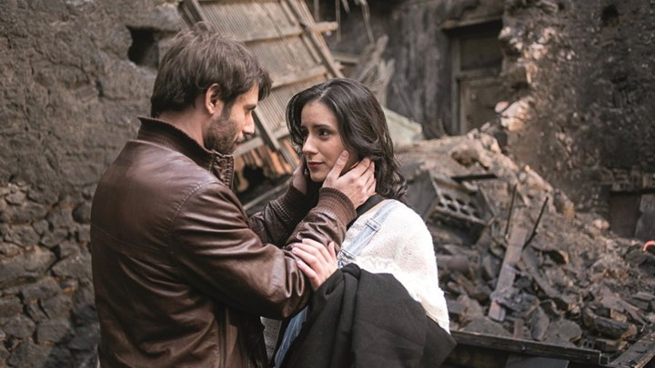 Το καφέ της Χαράς: Ο Πάρης Σκαρτσολιάς πάει φαντάρος – Τι θα συμβεί με τον “Μανωλάκη”