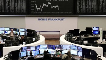 Κορονοϊός: “Μαύρη Δευτέρα” στα ευρωπαϊκά χρηματιστήρια