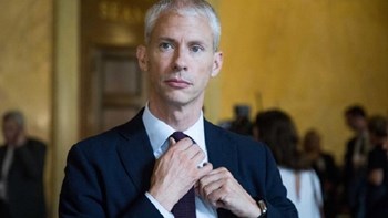 Κορονοϊός: “Θετικός” ο υπουργός Πολιτισμού της Γαλλίας