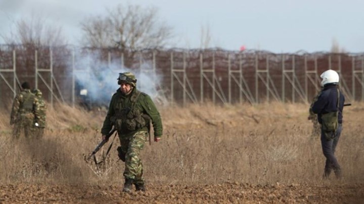 Έβρος: “Ξέφυγαν” οι Τούρκοι –  Πυρά πάνω από τζιπ του ελληνικού στρατού