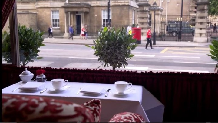 Το ξενοδοχείο που προσφέρει μια κούπα τσάι έναντι… 600 λιρών