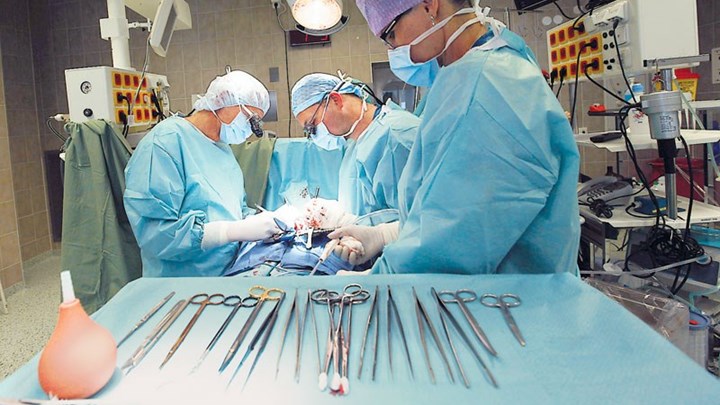 Κορονοϊός: Μόνο έκτακτα χειρουργεία – Αναβάλλονται τα απογευματινά ιατρεία