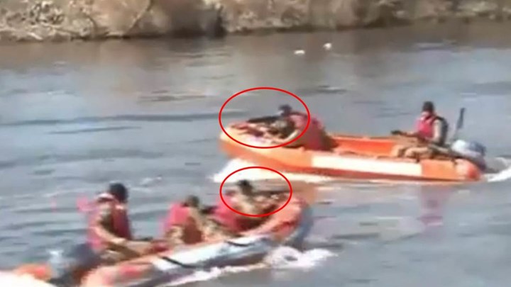 ΒΙΝΤΕΟ ντοκουμέντο: Με το δάχτυλο στη σκανδάλη Τούρκοι αστυνομικοί σε φουσκωτά στον Έβρο